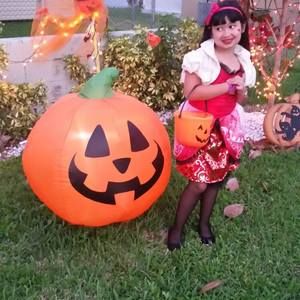 Meet your Posher, Karina